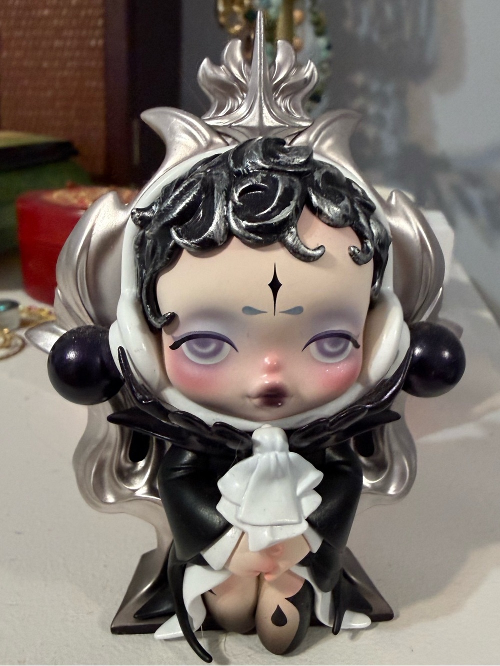 Pop Mart Skullpanda The Sound Series - The Awe Figurine